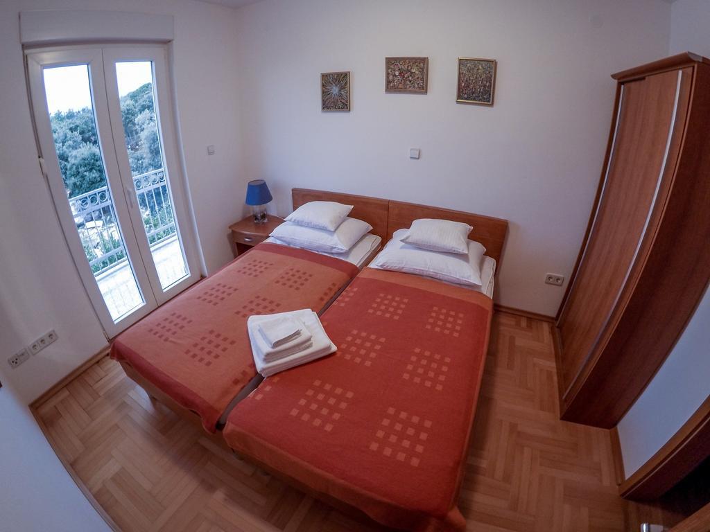 Apartments Car Kampor Zimmer foto